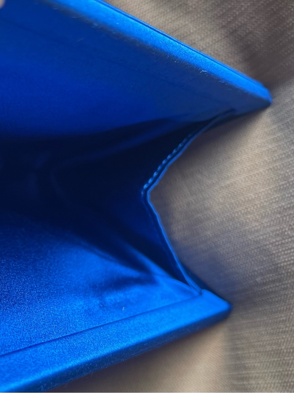 LIKE NEW ROGER VIVIER ROYAL BLUE SATIN CRYSTAL ELONGATED TUBE PILGRIM CLUTCH - Picture 10 of 13